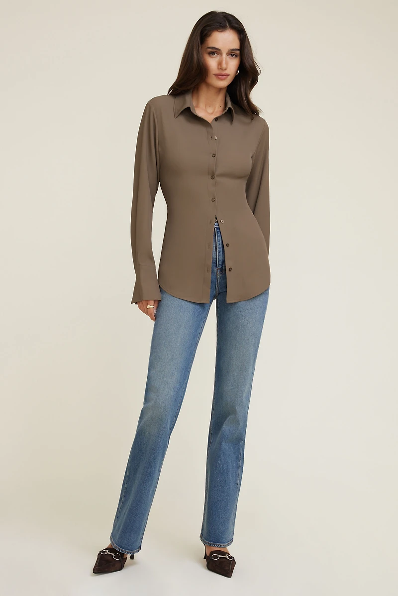 Blouse fluide à taille cintrée