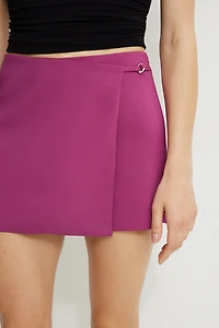 Jupe-short asymétrique avec petite ceinture