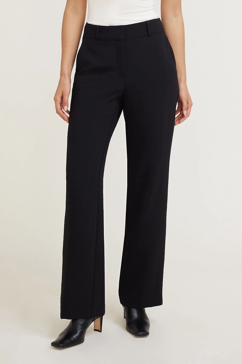 Pantalon fluide et épuré à jambe droite Camelia