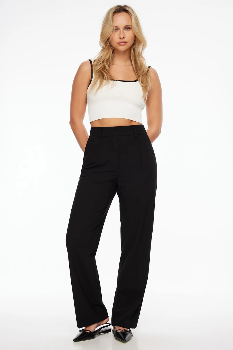 Camisole écourtée à col carré