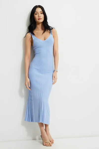 Robe maxi en tricot côtelé à col V