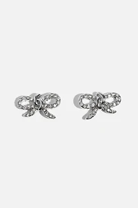 Boucles d’oreilles en pierres en forme de boucle