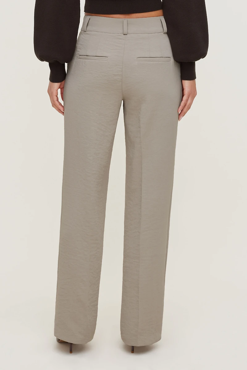 Pantalon fluide et épuré à jambe droite Camelia