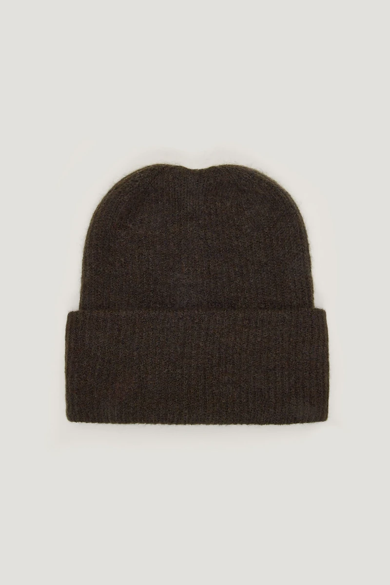 Tuque repliée en tricot