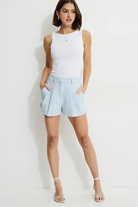 Short volumineux et fluide