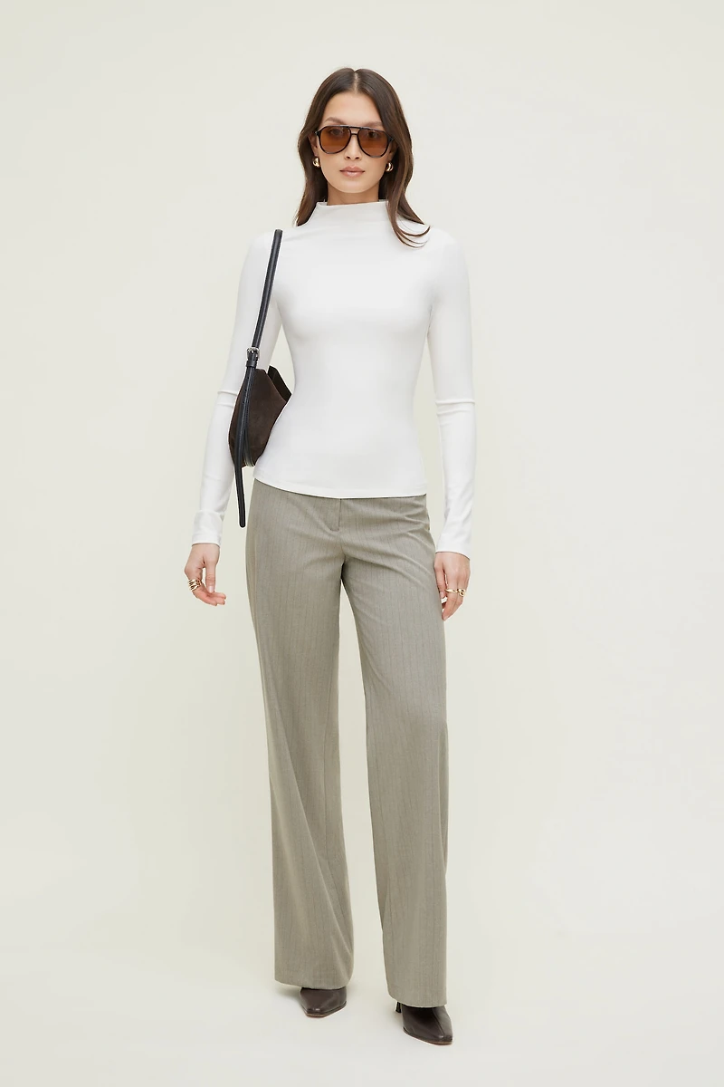 Haut à col montant et manches longues