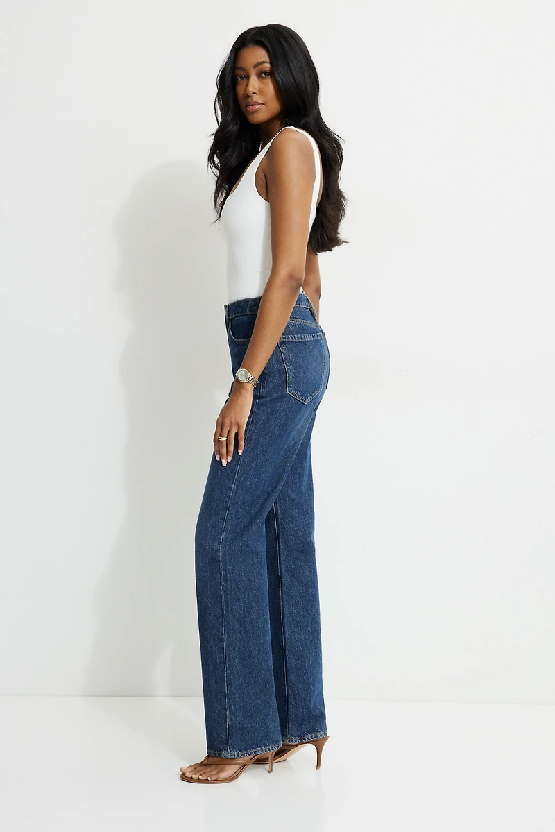 Jean à taille haute et jambe droite Cara