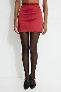 Minijupe en satin à boucle