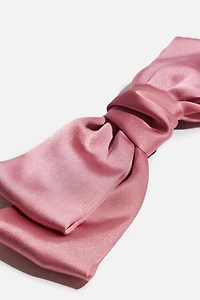 Pince à cheveux avec boucle double souple