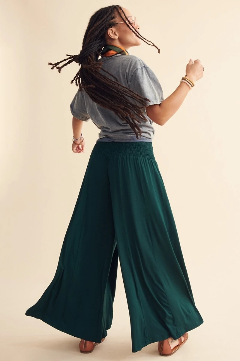 Unique June Bug Barcelona Pants - boho Chic & Effortless!