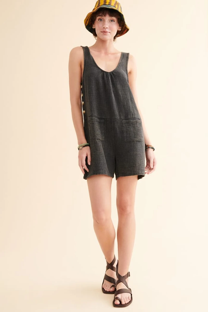 Black Gauze Pocket Tank Romper - Effortless Style for Free Spirits