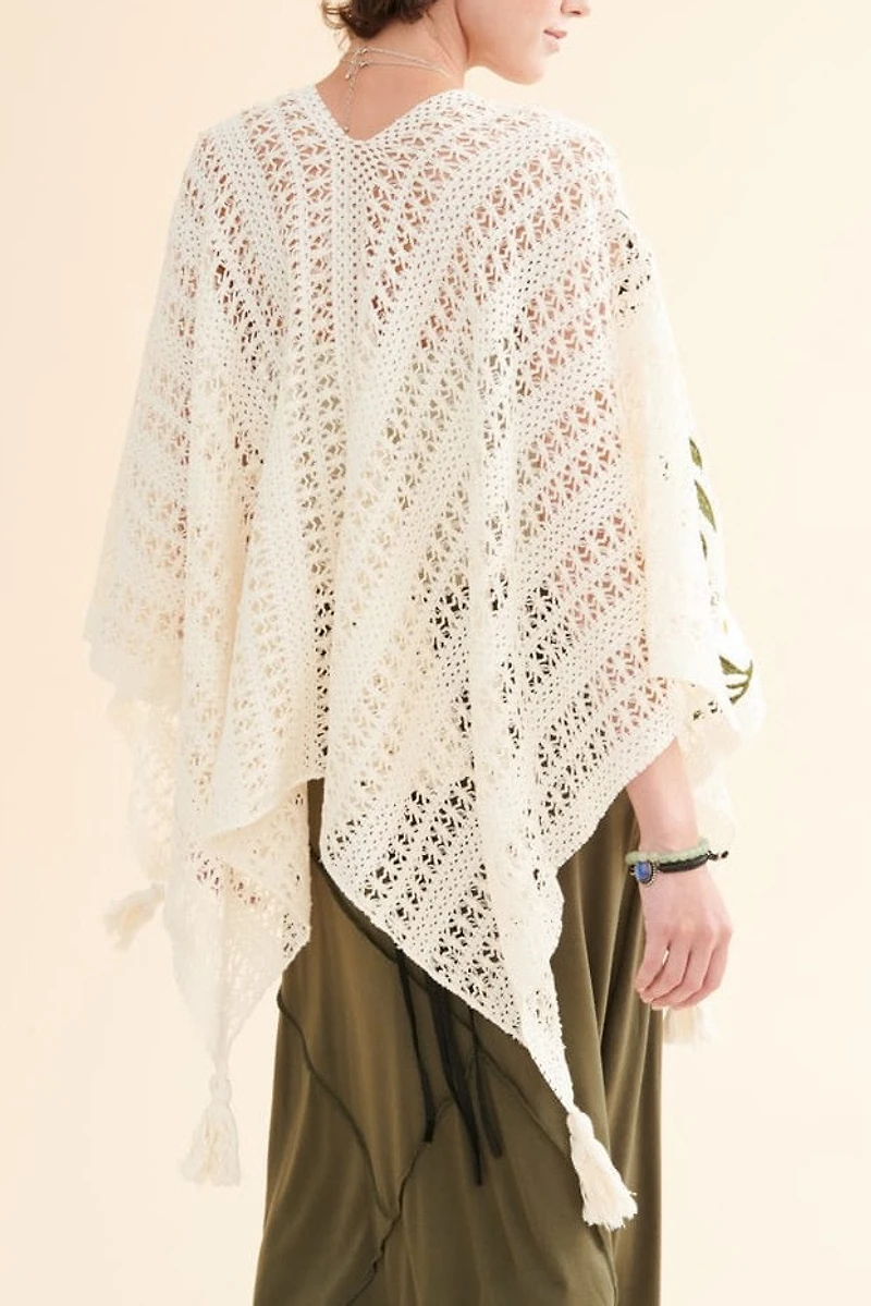 Daisies Patches Tassel Shawl