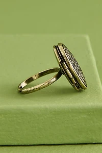 Gold Floral Oval Locket Ring