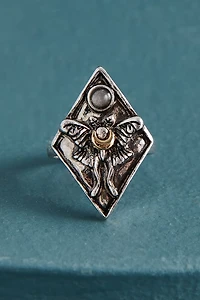 Labradorite Silver Moth Shield Ring