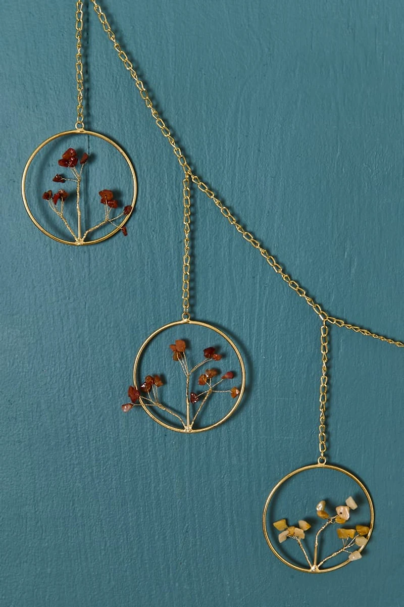 Floral Stone Chip Circle Garland
