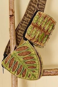Woodland Leaf Distressed Hip Pack