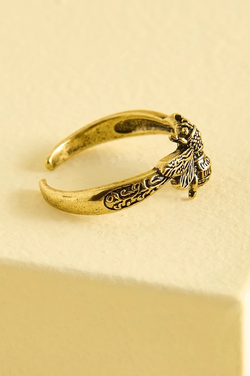 Antique Gold Bee Ring