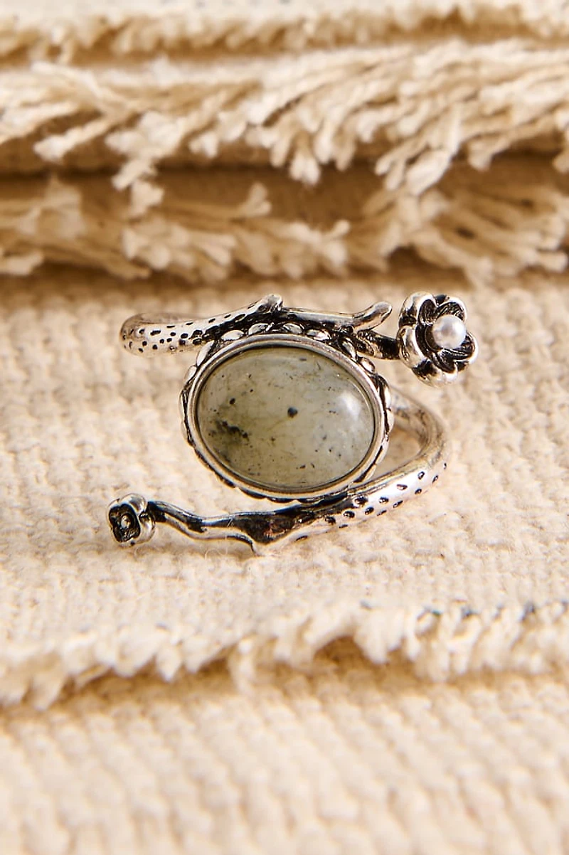 Labradorite Silver Flower Twig Ring