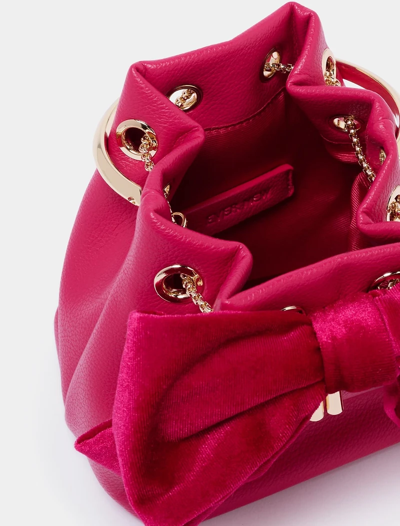 Magnolia Ring Handle Clutch