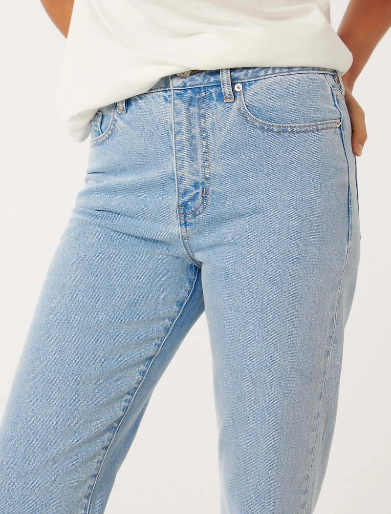 Alyssa Slim Straight Jean
