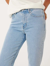 Alyssa Slim Straight Jean