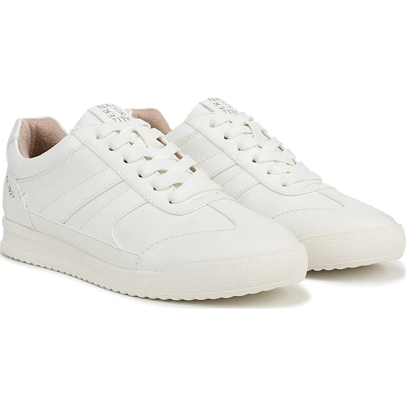 Women's Garnet Lace Up Sneaker