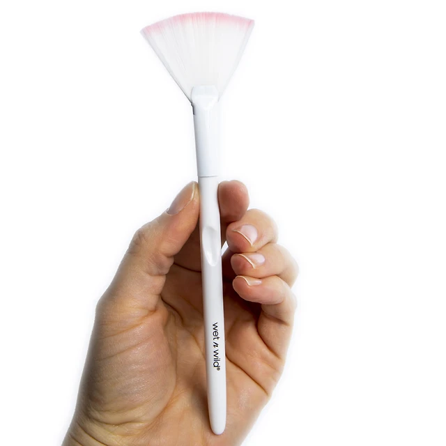 Wet N Wild® Fan Brush