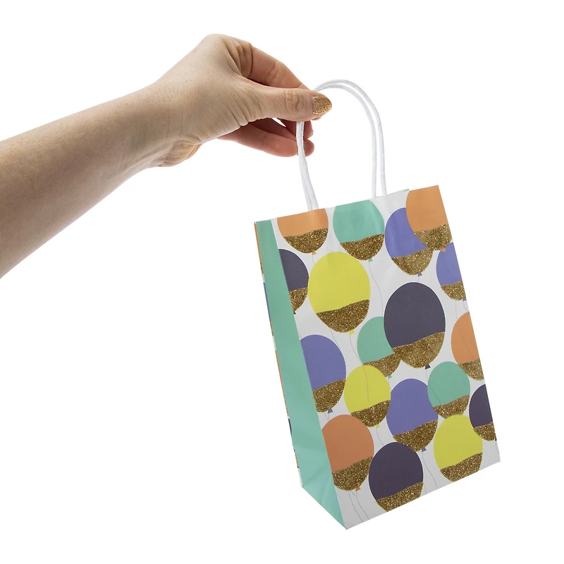Small Polka Dot Kraft Gift Bags 8.35in x
5.2in 10-Count
