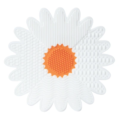 Makeup Brush Cleaning Mat With Suction Cups - Daisy