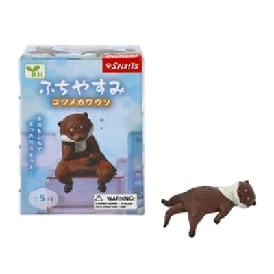 Spirits Buddy Otter Figure (Styles May Vary)