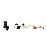Yell Hanging Cat Figure (Styles May Vary)
