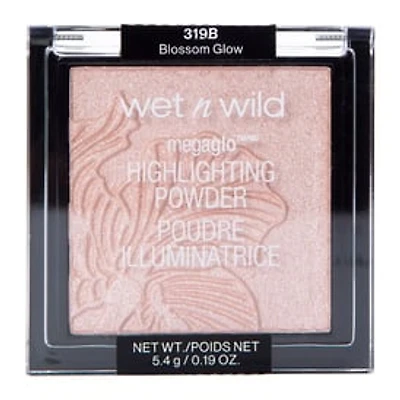 Wet N Wild® Megaglo™ Highlighting Powder - Blossom Glow