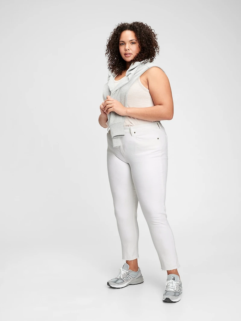 Mid Rise Girlfriend Jeans with Washwell