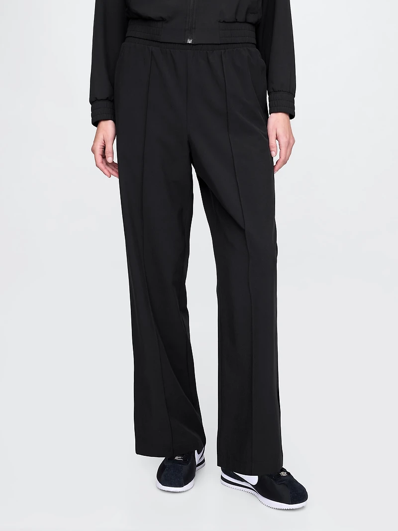 GapFit Tech High Rise Split-Hem Pants