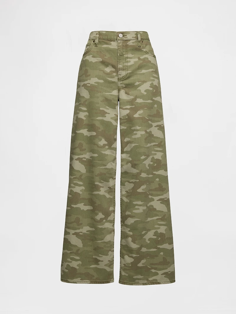 Mid Rise Camo Baggy Jeans