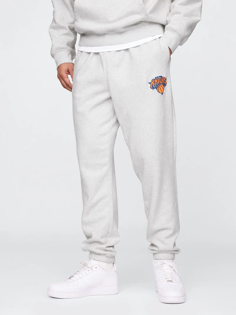 NBA New York Knicks Logo Heavyweight Joggers