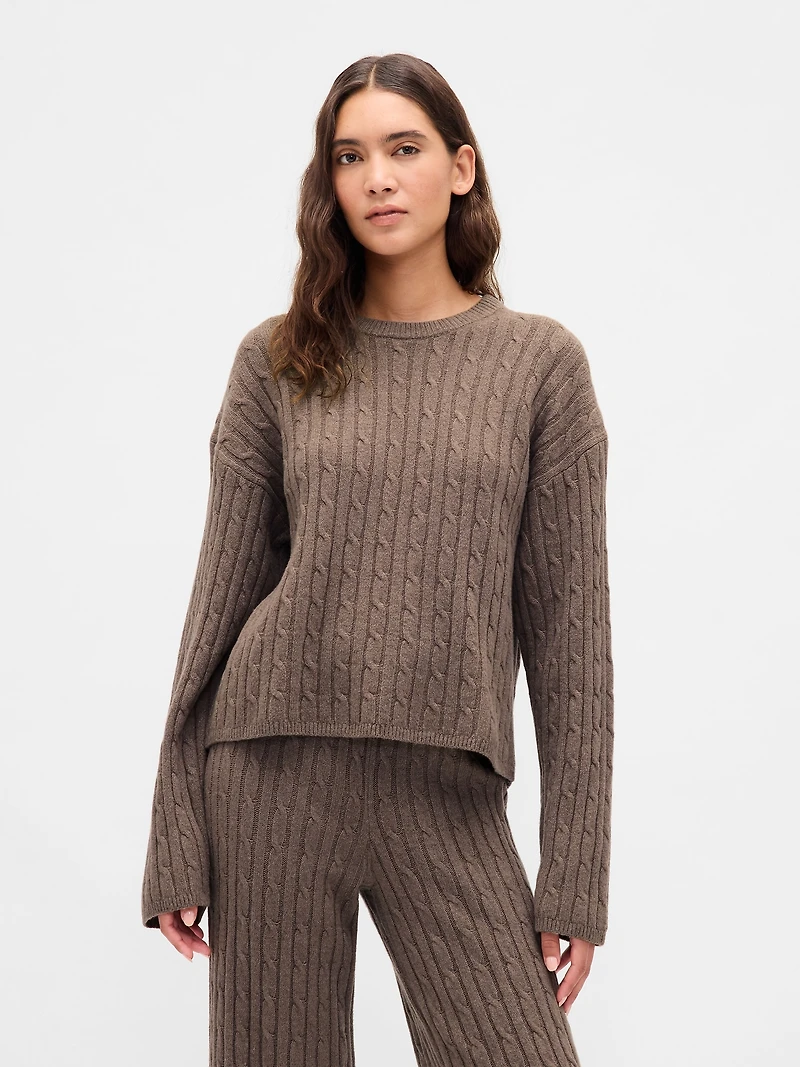 CashSoft Oversized Cable-Knit Sweater
