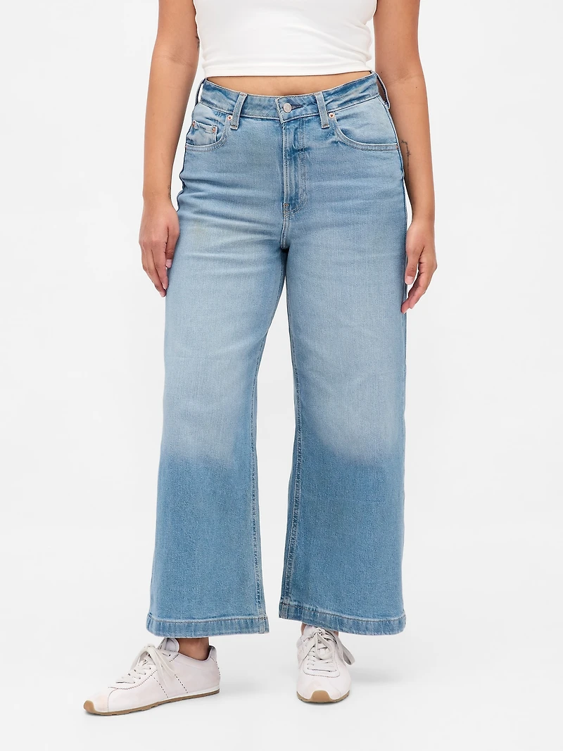Curvy High Stride Wide-Leg Ankle Jeans