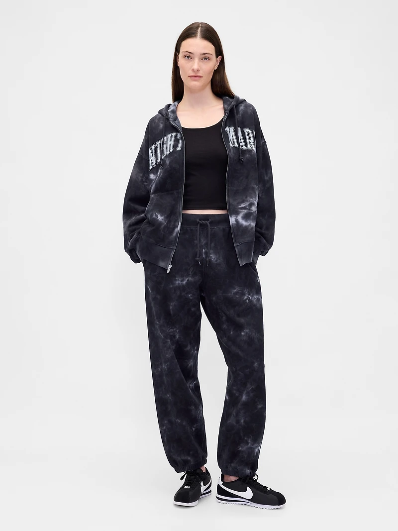 Gap × Disney Tim Burton’s The Nightmare Before Christmas Heavyweight Skull Baggy Joggers