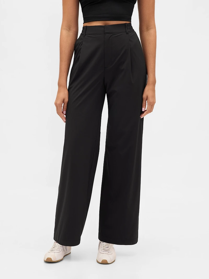 GapFit High Rise Runaround Relaxed Trouser