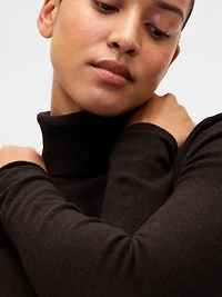 CashSoft Stretch Turtleneck Sweater