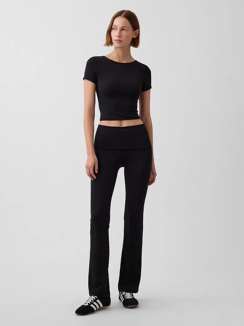GapFit Smooth Reversible Wrap Crop Top