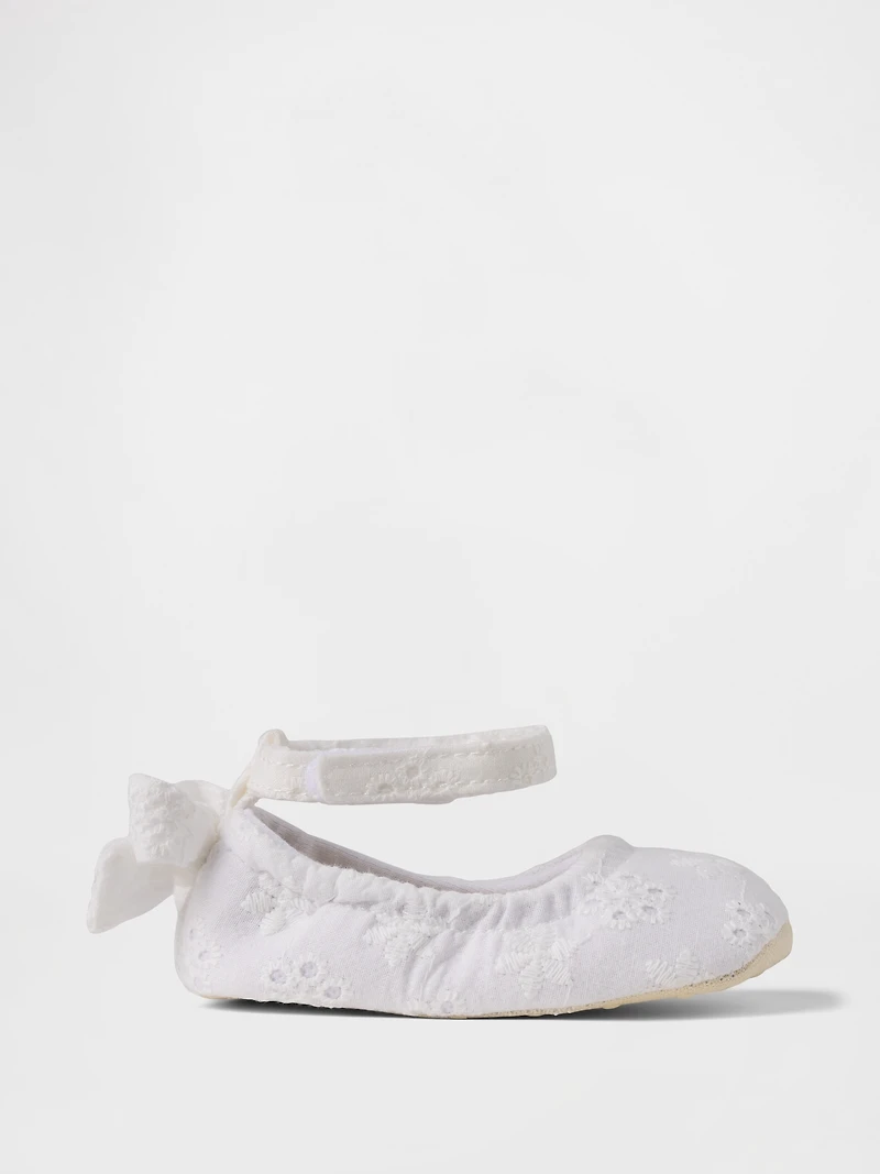 Baby Eyelet Bow Shoes