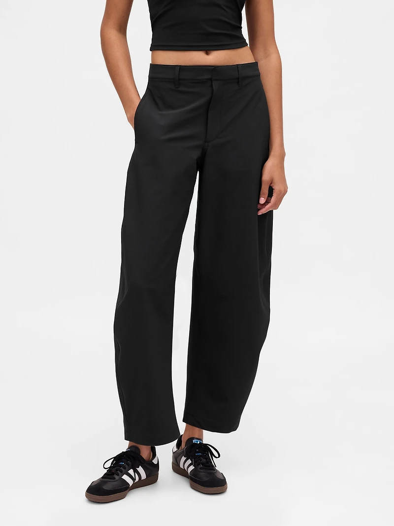 GapFit Mid Rise Lined Runaround Barrel Pants