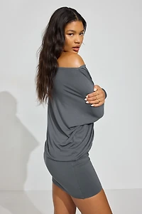 Robe à manches longues avec bande au bas