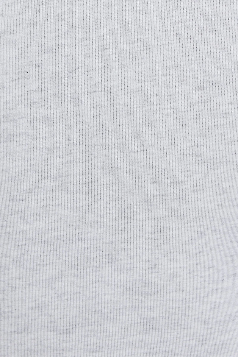 Clean V-Neck Long Sleeve Top
