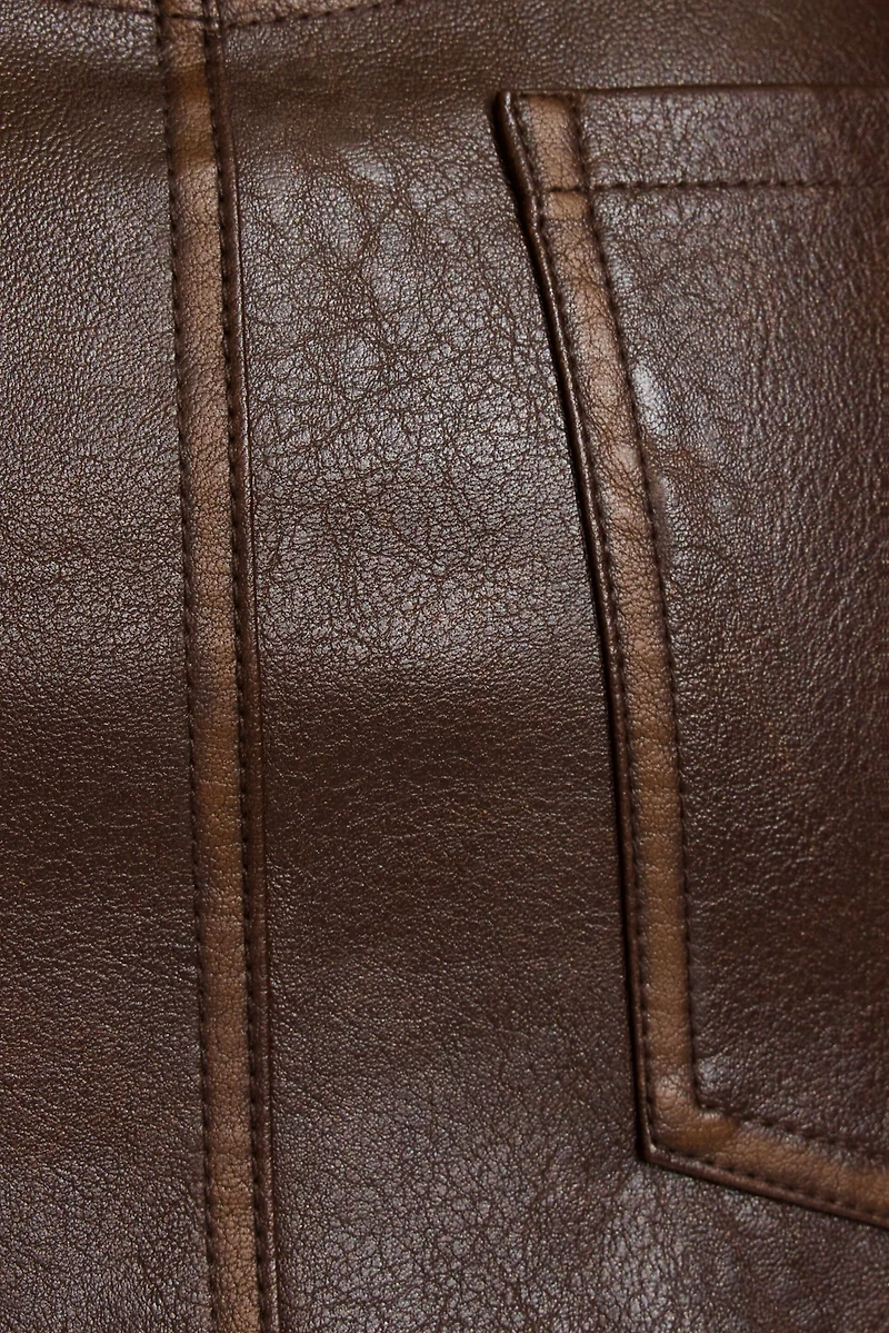 Microjupe-short en faux cuir