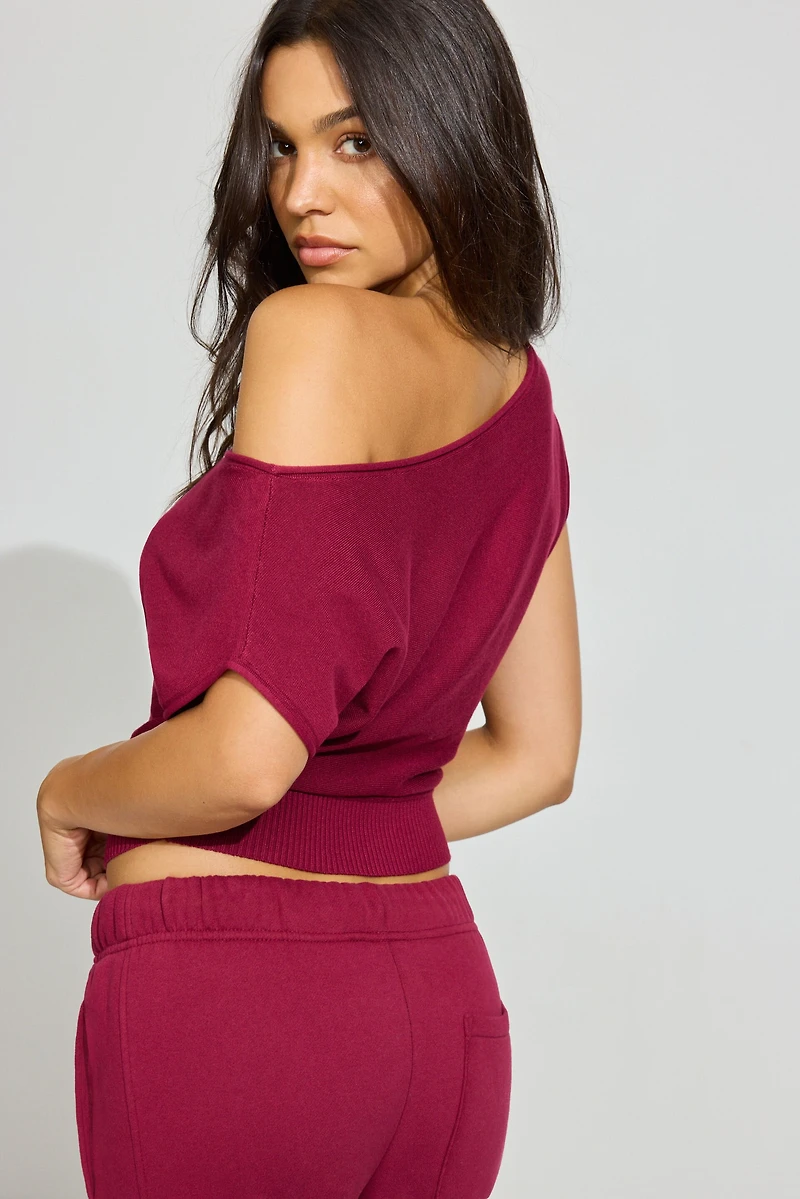 Chandail asymétrique cintré à la taille