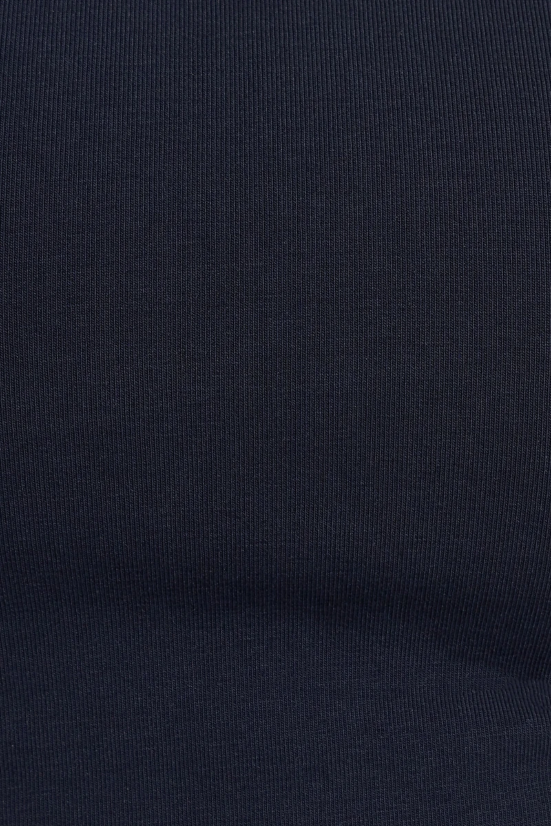 Haut à col rond et dos ouvert