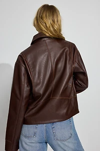 Blouson utilitaire ample en faux cuir